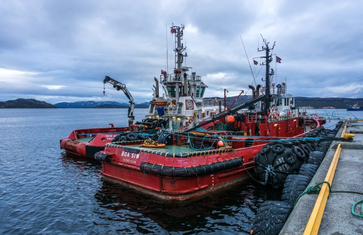 Kveldstur langs sjøkanten i Kirkenes