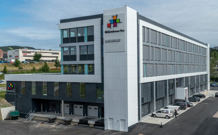 Fasaden på nybygget